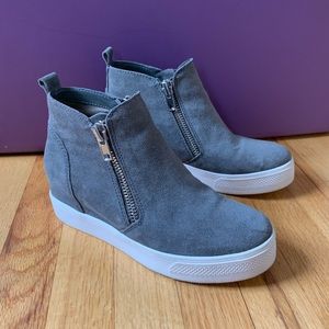Steve Madden Gray Booties